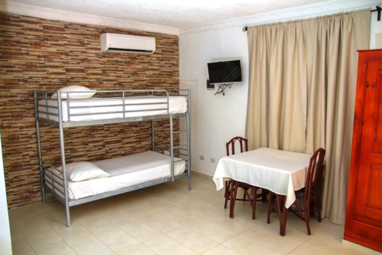 Hotel Colinas Del Rey Hato Mayor Del Rey Exterior photo
